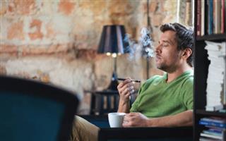 Petite cigarette électronique : Pourquoi choisir un modèle compact ?